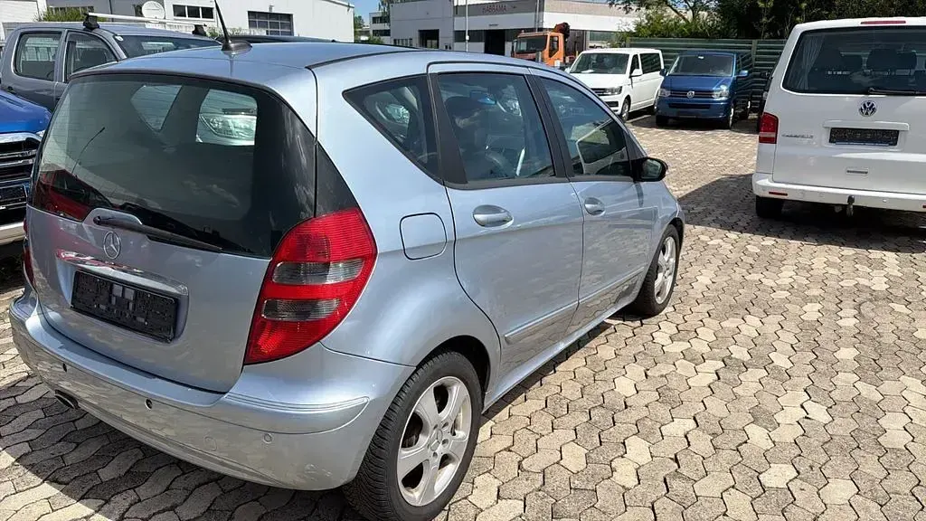 Gebraucht Mercedes A200 136 PS (100 kW) 2006 Blau Limousine
