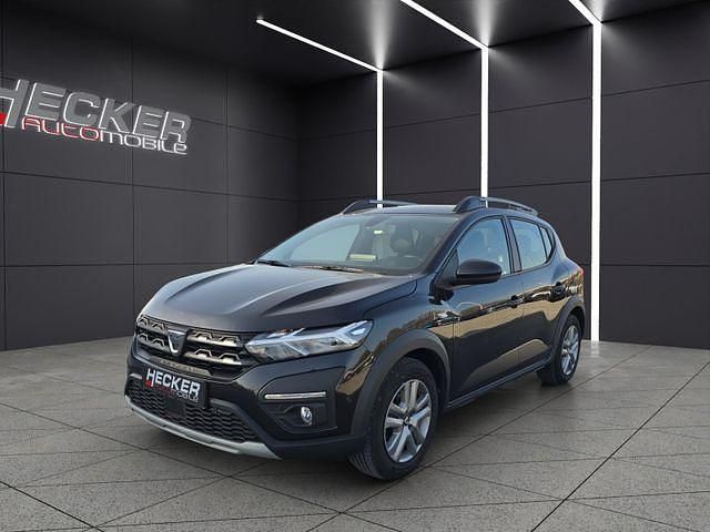 Gebraucht Dacia Sandero 101 PS (74 kW) 2022 Perlmuttschwarz Kleinwagen