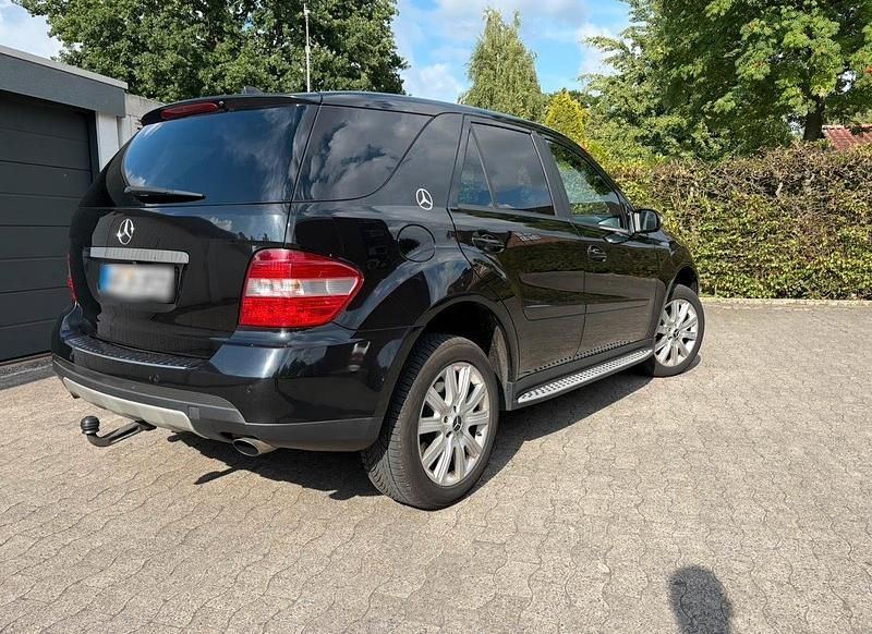 Gebraucht Mercedes ML280 190 PS (139 kW) 2006 Schwarz SUV