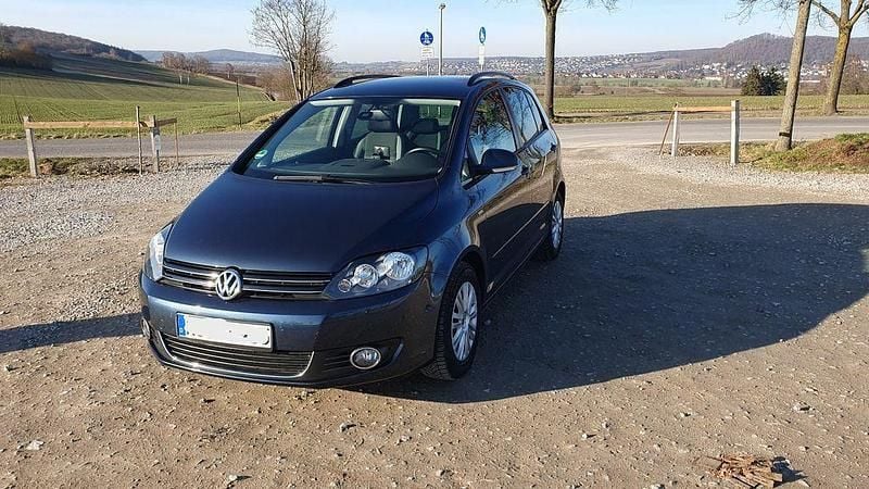 Blau Gebraucht 2013 VW Golf Plus Cross Life Van / Kleinbus | 8.300 € (Fairer Preis) - Bild 1/4