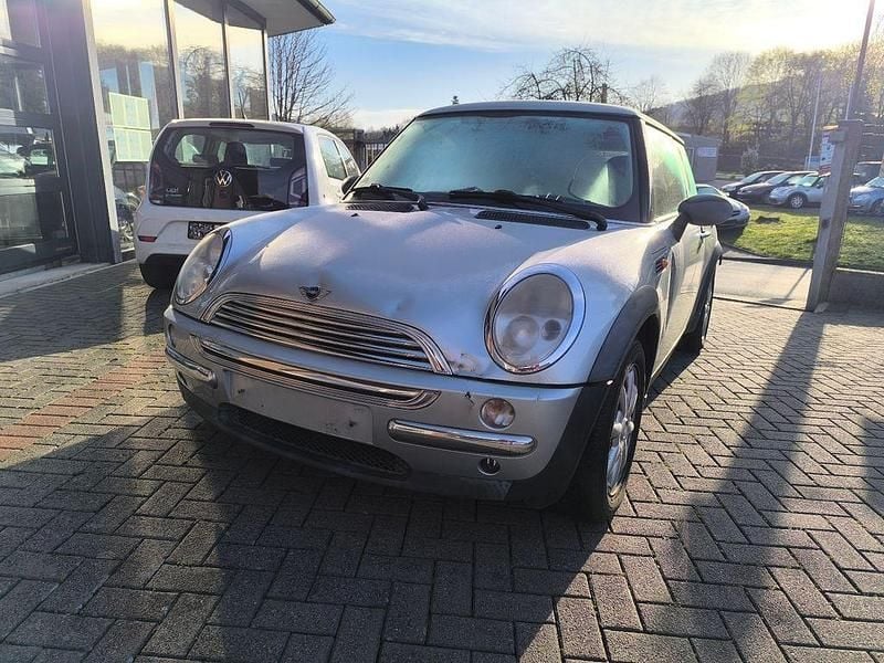 Usado Mini ONE 90 HP (66 kW) 2002 Prateado Citadino