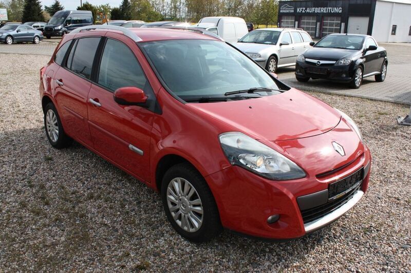 Rot Gebraucht 2009 Renault Clio II Limousine | 2.900 € (Etwas zu teuer) - Bild 1/4