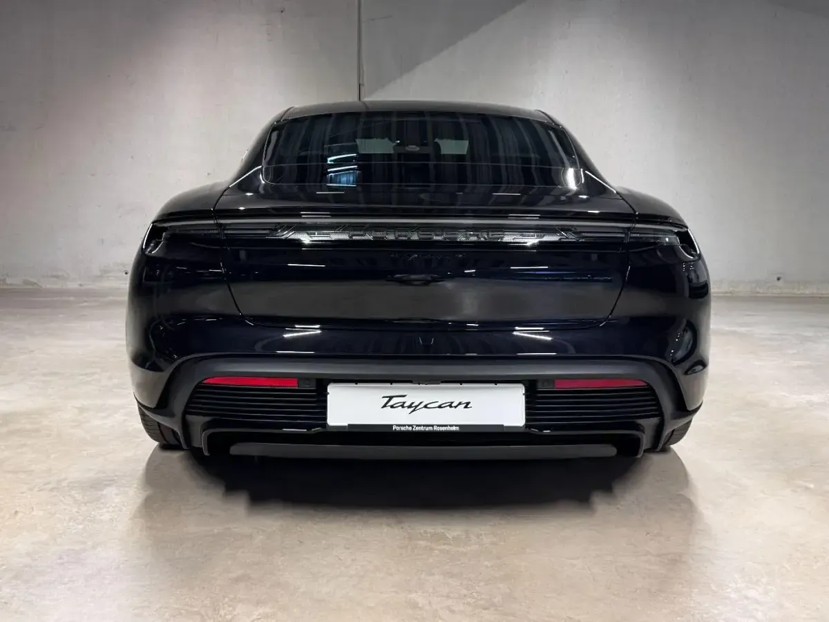 Neu Porsche Taycan 4 Black Edition 319 kW (435 PS) 2026 Tiefschwarzmetallic Limousine