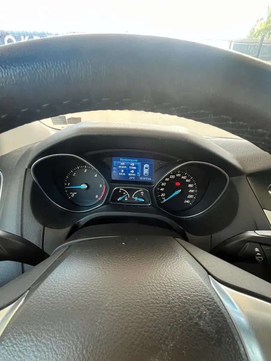 Gebraucht Ford Focus 116 PS (85 kW) 2012 Grau Kombi