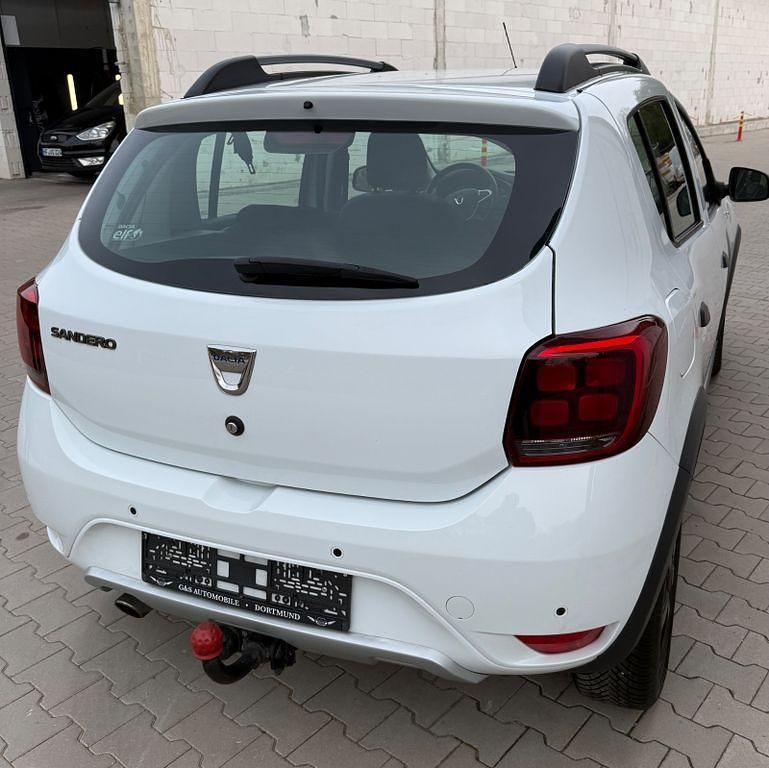 Gebraucht Dacia Sandero Comfort 90 PS (66 kW) 2019 Weiß Limousine