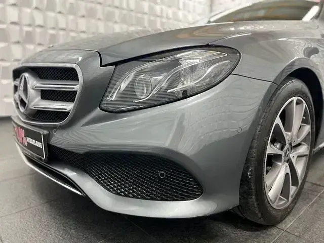 Gebraucht Mercedes E220 Avantgarde 194 PS (142 kW) 2017 Grau Kombi