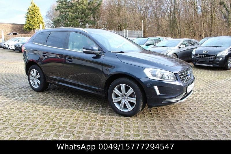 Gebraucht Volvo XC60 Momentum 150 PS (110 kW) 2017 Blau SUV