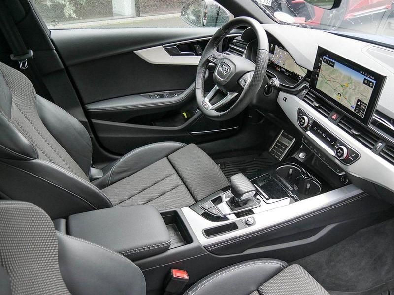 Gebraucht Audi A4 S-Line 204 PS (150 kW) 2024 Ascariblau metallic Kombi