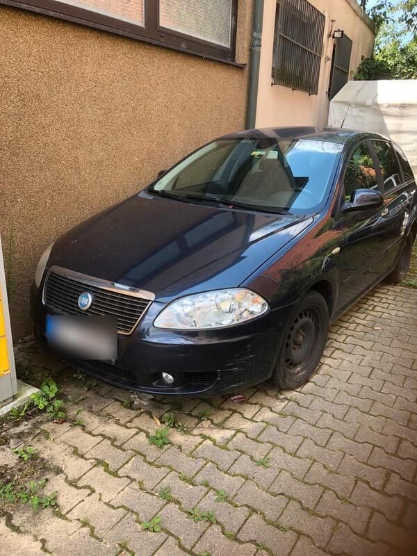 Blau Gebraucht 2006 Fiat Croma Kombi | 200 € (Superpreis) - Bild 1/4