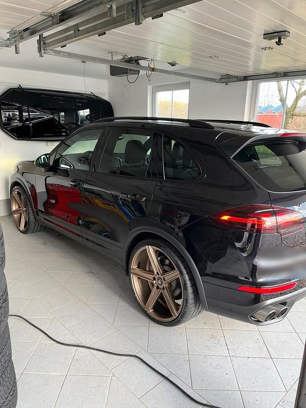 Gebraucht Porsche Cayenne S 385 PS (283 kW) 2016 Schwarz SUV