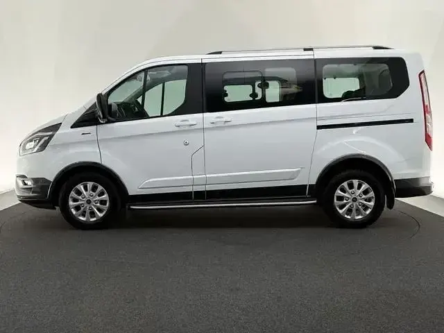 Gebraucht Ford Tourneo Custom Active 131 PS (96 kW) 2022 Weiß Van