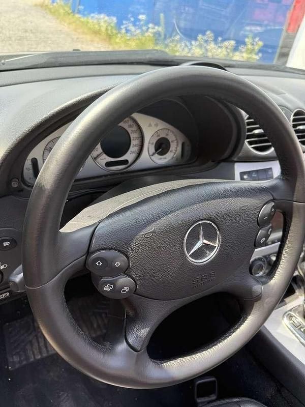 Schwarz Gebraucht 2006 Mercedes CLK320 Avantgarde Cabrio | 6.299 € (Fairer Preis) - Bild 1/4