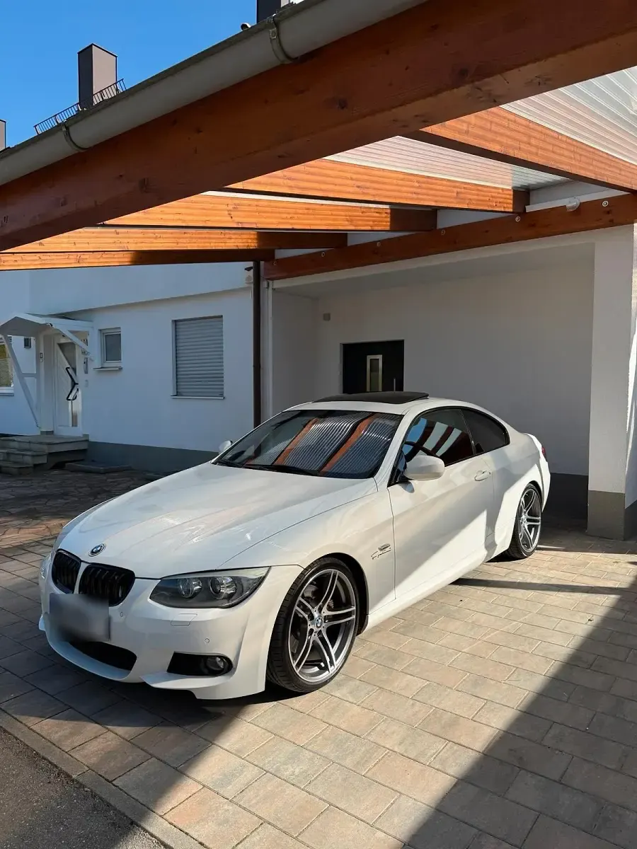 Gebraucht BMW 325 Performance 218 PS (160 kW) 2010 Weiß Coupé