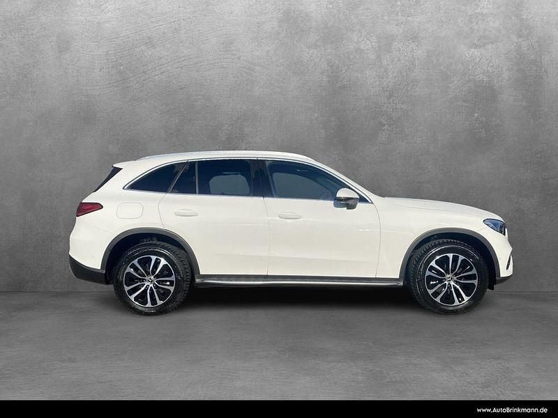 Gebraucht Mercedes GLC200 Avantgarde 204 PS (150 kW) 2025 Unilack polarweiß SUV