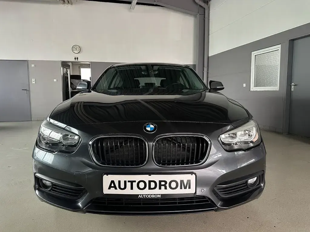 Gebraucht BMW 116 Advantage 109 PS (80 kW) 2018 Grau Kleinwagen