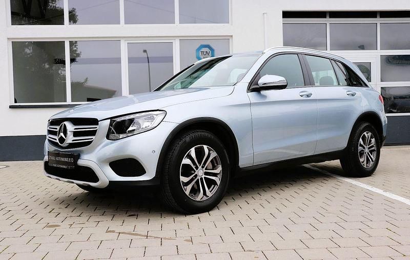 Silber Gebraucht 2016 Mercedes GLC220 SUV | 21.490 € (Fairer Preis) - Bild 1/3