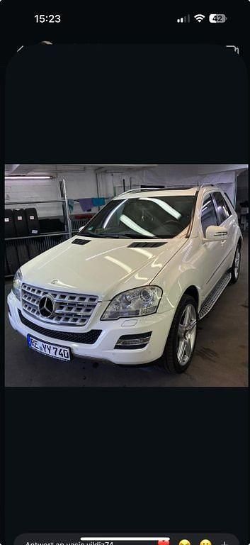 Weiß Gebraucht 2011 Mercedes ML350 SUV | 17.000 € (Teuer) - Bild 1/4
