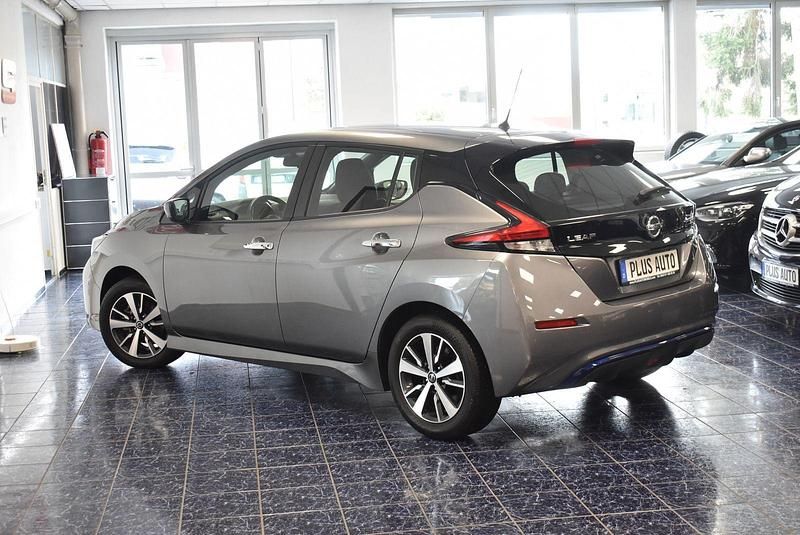 Gebraucht Nissan Leaf Acenta 110 kW (150 PS) 2021 Grau Kleinwagen