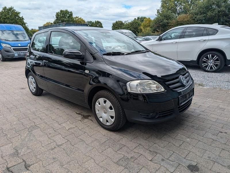 Second-hand VW Fox 54 CP (39 kW) 2009 Negru Hatchback