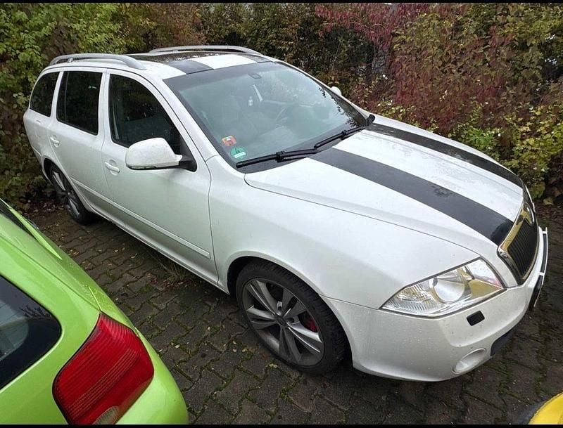 Weiß Gebraucht 2008 Skoda Octavia RS Kombi | 3.490 € (Guter Preis) - Bild 1/4