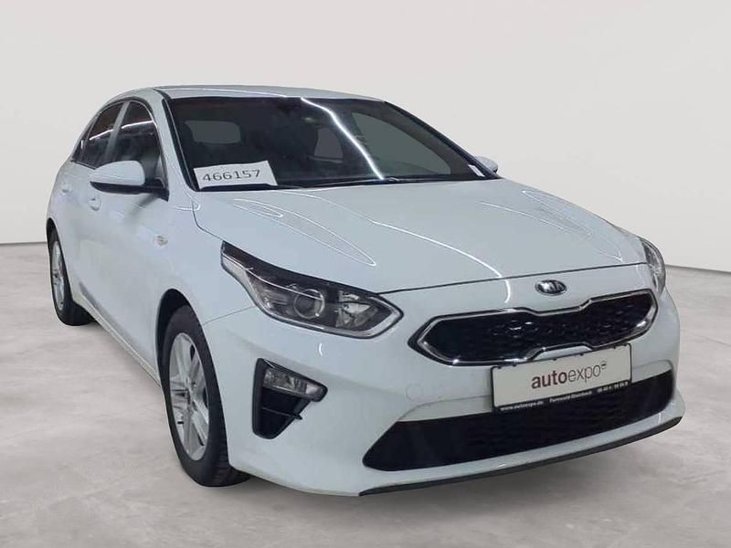 Gebraucht Kia Ceed Vision 160 PS (117 kW) 2021 Carraraweiß Kleinwagen