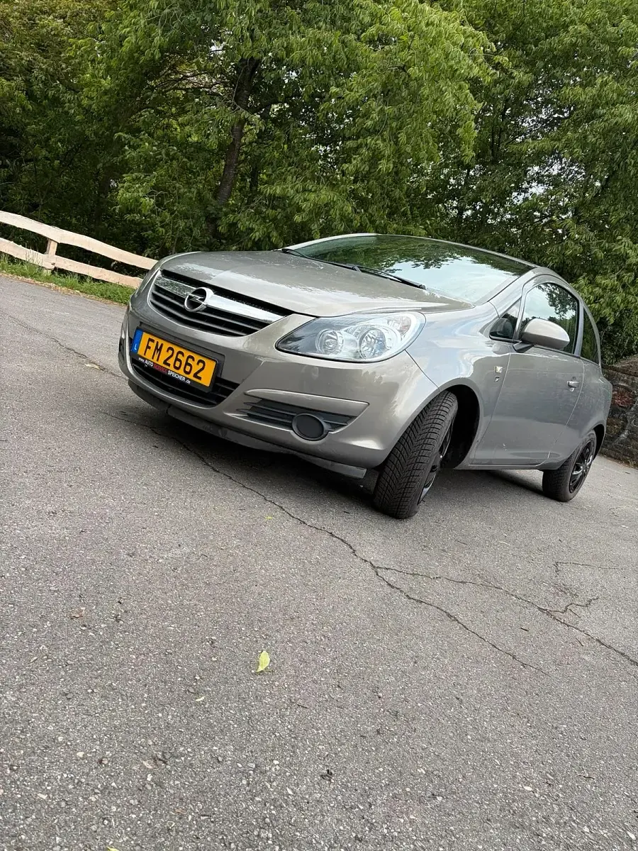 Używany Opel Corsa 102 KM (75 kW) 2010 Szary Hatchback