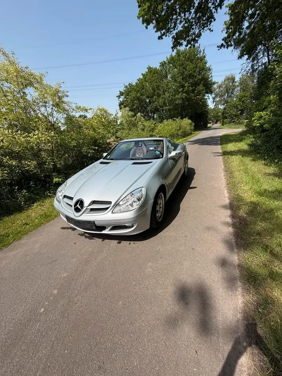 Gebraucht Mercedes SLK200 163 PS (119 kW) 2004 Silber Cabrio