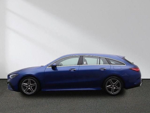 Blau Gebraucht 2024 Mercedes CLA200 Shooting Brake Kombi | 37.370 € - Bild 1/4