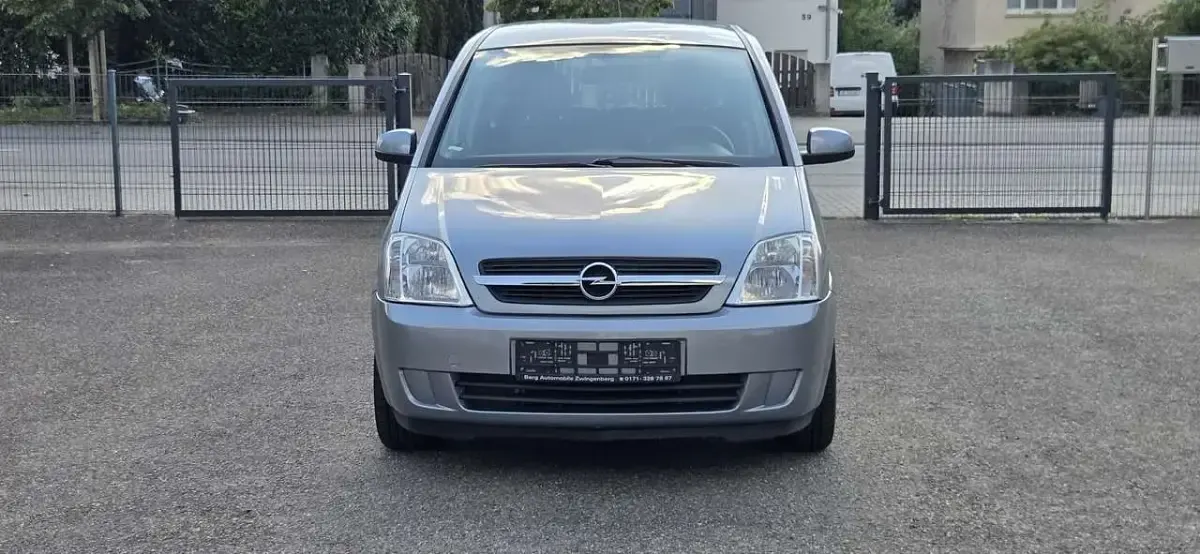 Gebraucht Opel Meriva Edition 101 PS (74 kW) 2005 Lichtsilber m2 Van / Kleinbus
