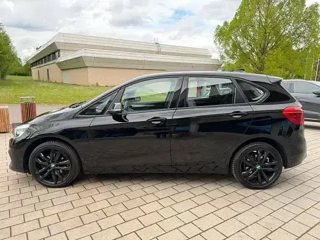 Gebraucht BMW 218 Active Tourer Advantage 140 PS (102 kW) 2020 Schwarz Van / Kleinbus
