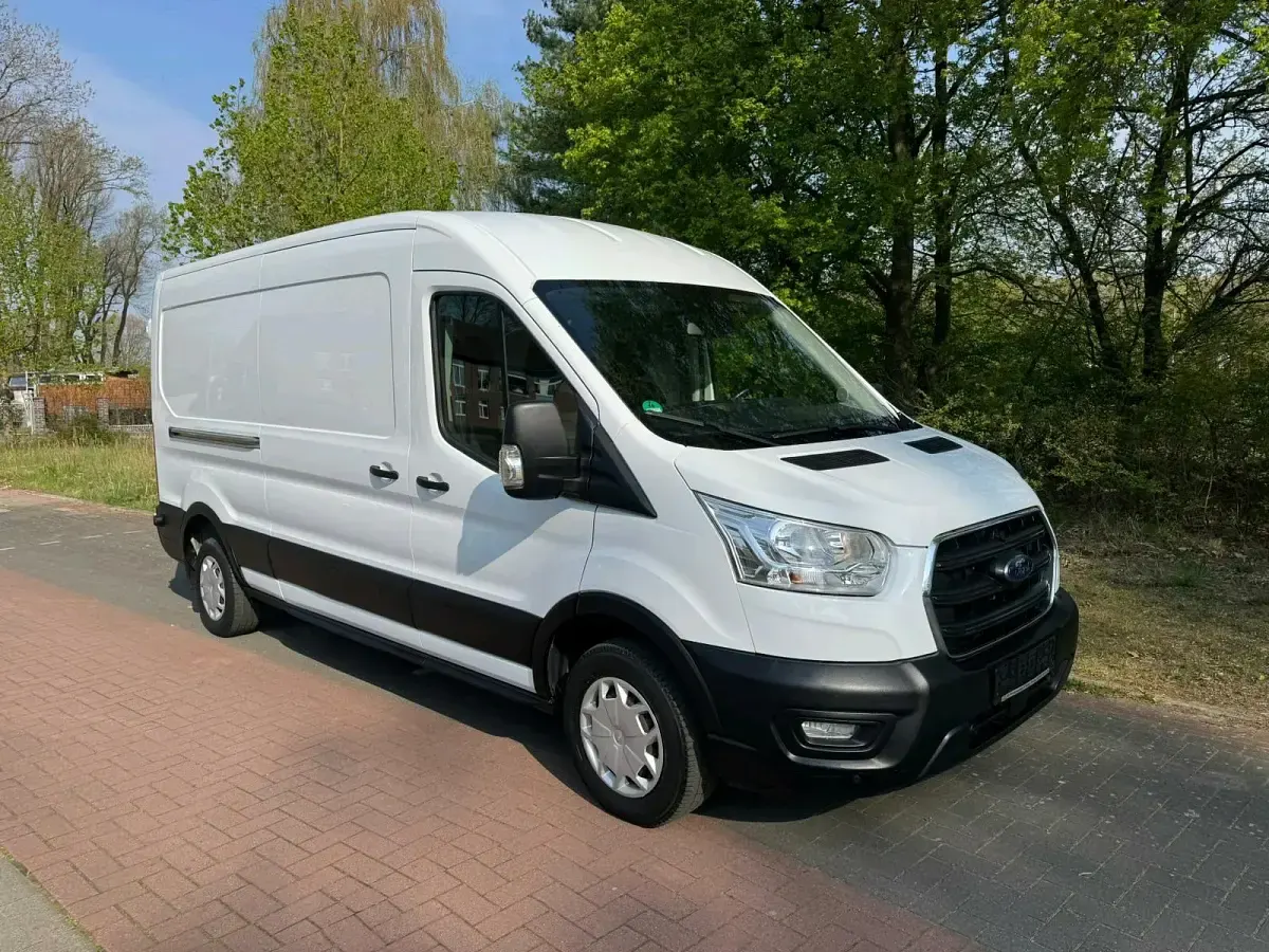 Gebraucht Ford Transit 130 PS (95 kW) 2020 Weiß Van / Kleinbus