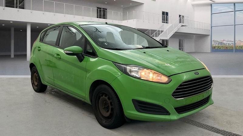 Gebraucht Ford Fiesta Trend 75 PS (55 kW) 2013 Grün Kleinwagen