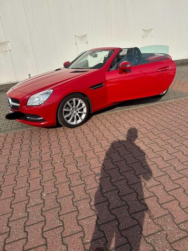Gebraucht Mercedes SLK200 184 PS (135 kW) 2013 Rot Cabrio