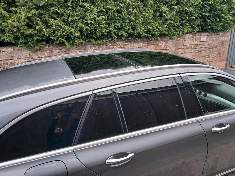 Gebraucht Mercedes E220 204 PS (150 kW) 2018 Grau Kombi