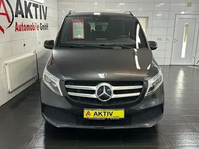 Gebraucht Mercedes V220 Edition 163 PS (119 kW) 2019 Grau Van / Kleinbus