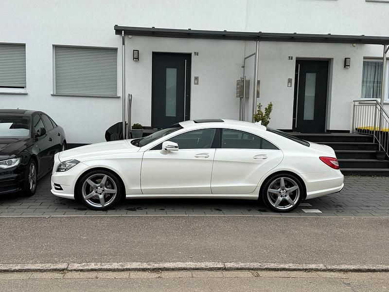 Gebraucht Mercedes CLS350 265 PS (194 kW) 2012 Weiß Limousine