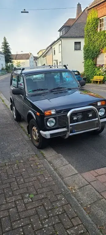 Gebraucht Lada niva 77 PS (56 kW) 2012 Grün SUV