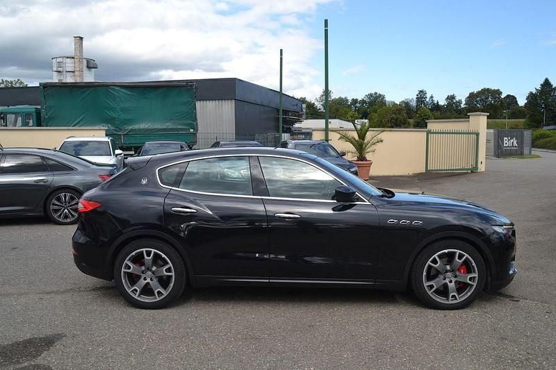 Gebraucht Maserati Levante 250 PS (183 kW) 2017 Schwarz SUV