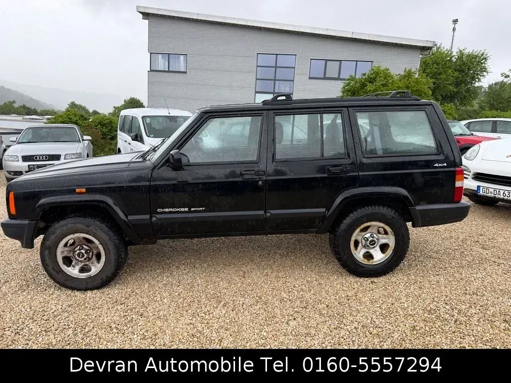 Gebraucht Jeep Cherokee 116 PS (85 kW) 2000 Schwarz SUV