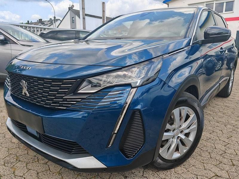 Blau Gebraucht 2022 Peugeot 5008 Van / Kleinbus | 18.802 € (Fairer Preis) - Bild 1/4