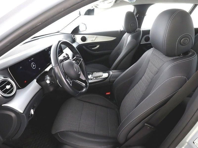 Gebraucht Mercedes E220 Premium 200 PS (147 kW) 2022 Silber Limousine