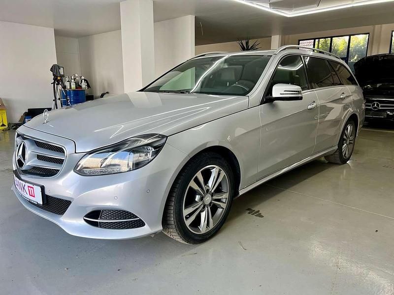 Gebraucht Mercedes E200 184 PS (135 kW) 2015 Iridiumsilber  metalliclack Kombi