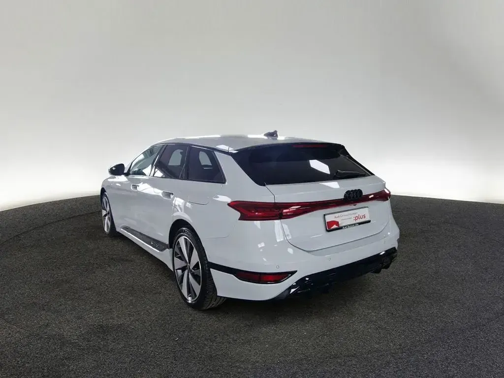 Gebraucht Audi A6 e-tron S-Line 210 kW (286 PS) 2025 Weiß Kombi