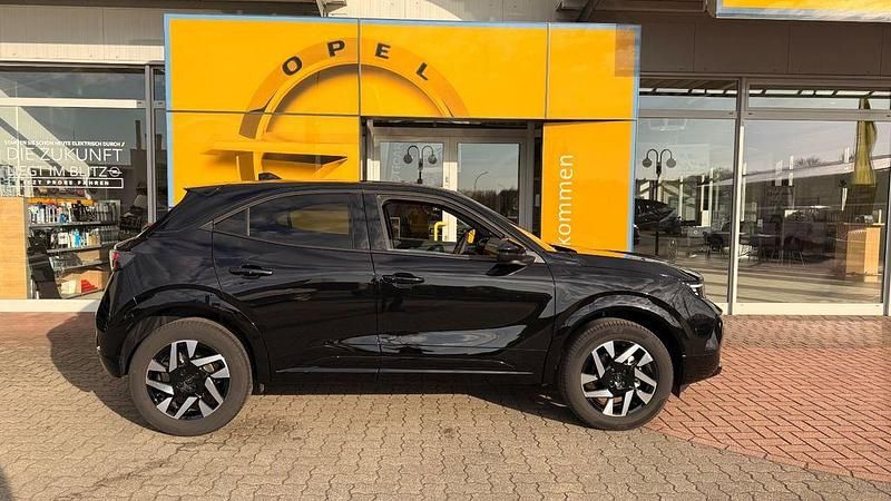 Neu Opel Mokka 131 PS (96 kW) 2026 Blau SUV