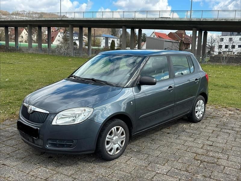Gebraucht Skoda Fabia 60 PS (44 kW) 2010 Grau Kleinwagen