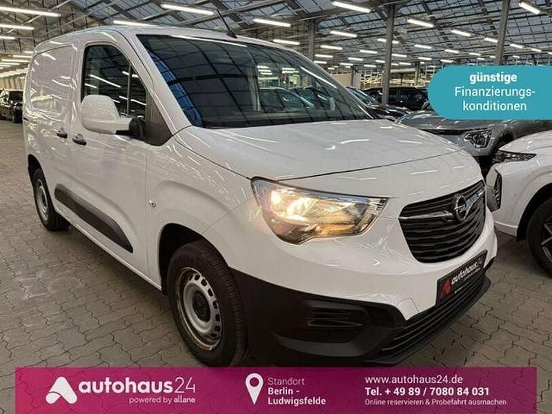 Weiß Gebraucht 2021 Opel Combo Edition Van | 9.390 € (Guter Preis) - Bild 1/4