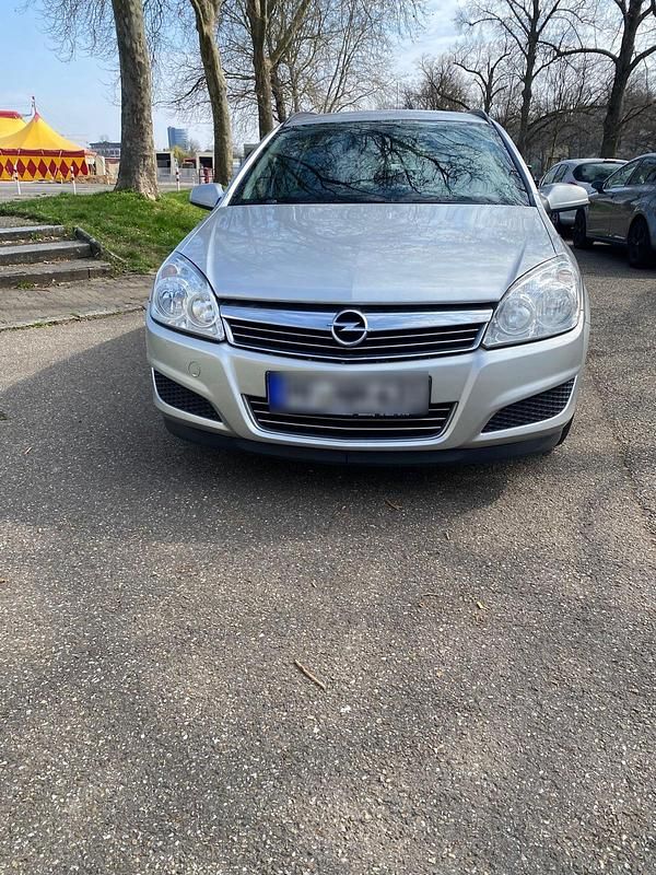 Gebraucht Opel Astra 116 PS (85 kW) 2008 Grau Kombi