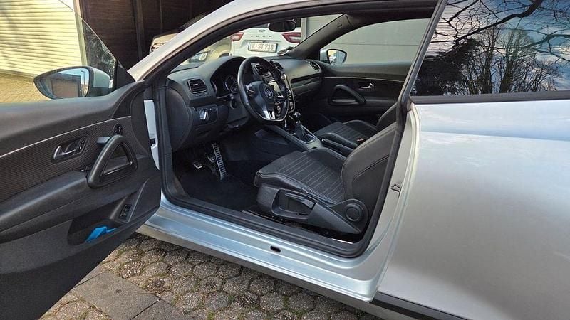 Gebraucht VW Scirocco 160 PS (117 kW) 2010 Silber Coupé
