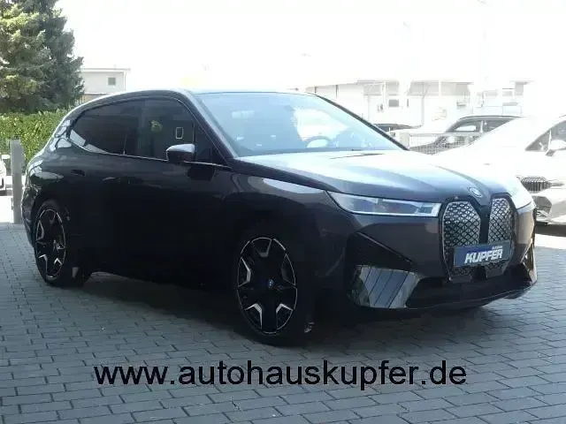 Gebraucht BMW iX Sport Line 384 kW (523 PS) 2023 Sophistograu SUV