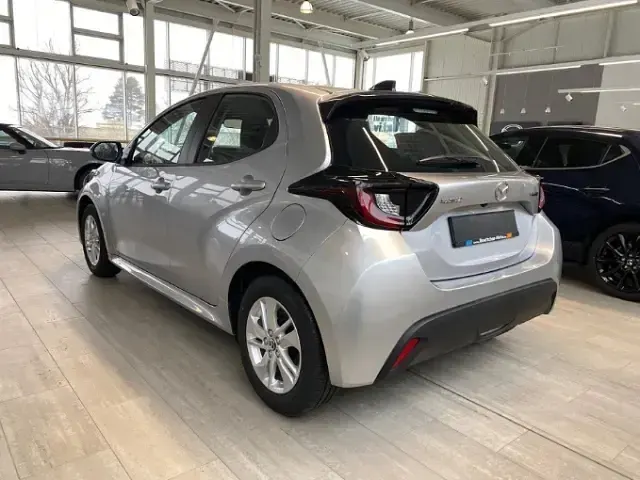 Neu Mazda 2 Center-Line 116 PS (85 kW) 2026 Silber Kleinwagen